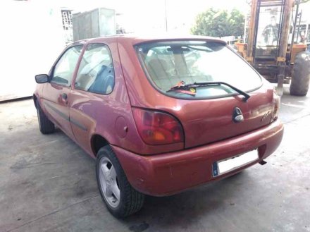 Vehiculo en el desguace: FORD FIESTA BERLINA Ghia