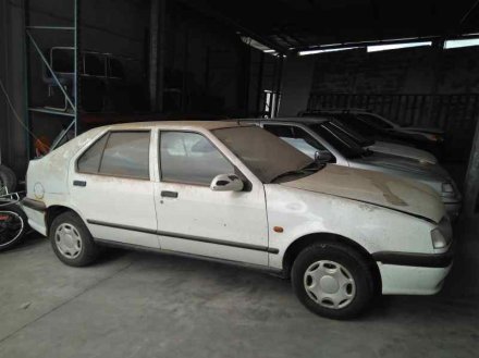 Vehiculo en el desguace: RENAULT 19 (B/C/L53) B5305