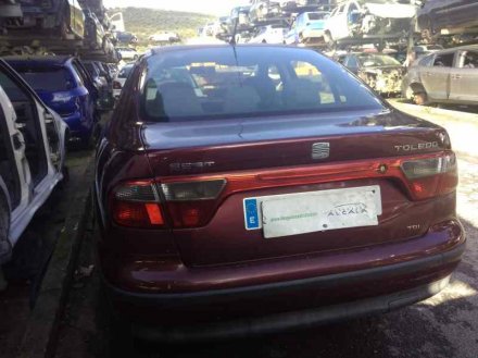 Vehiculo en el desguace: SEAT TOLEDO (1M2) Signo