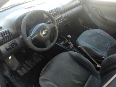 Vehiculo en el desguace: SEAT TOLEDO (1M2) Signo