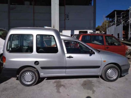 Vehiculo en el desguace: SEAT INCA *