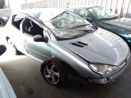 Vehiculo en el desguace: PEUGEOT 206 BERLINA XS Clim