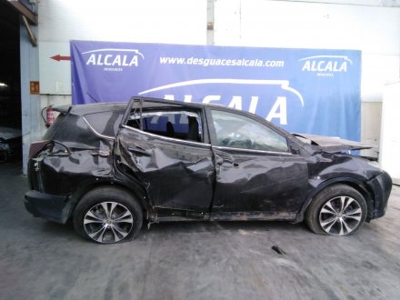 Vehiculo en el desguace: TOYOTA RAV 4 Active