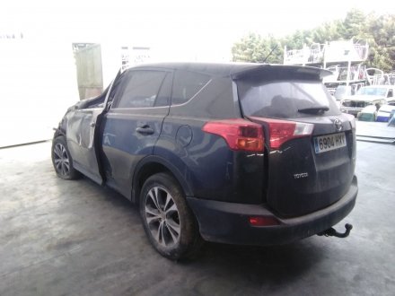 Vehiculo en el desguace: TOYOTA RAV 4 Active