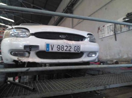 Vehiculo en el desguace: FORD ESCORT BERL./TURNIER CLX Berlina
