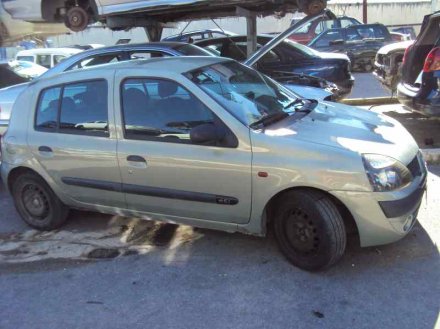 Vehiculo en el desguace: RENAULT CLIO II FASE II (B/CB0) Authentique