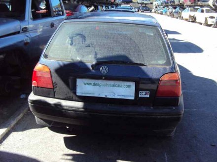 Vehiculo en el desguace: VOLKSWAGEN GOLF III BERLINA (1H1) CL