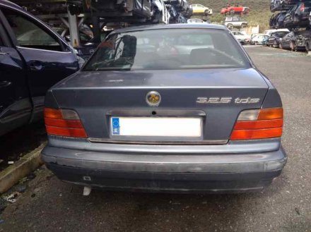 Vehiculo en el desguace: BMW SERIE 3 BERLINA (E36) 325td