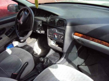 Vehiculo en el desguace: PEUGEOT 406 BERLINA (S1/S2) SVDT