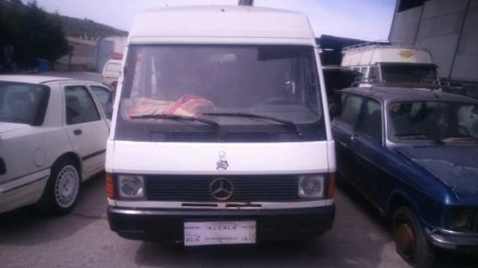 Vehiculo en el desguace: MERCEDES-BENZ MB 180 *