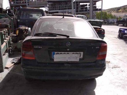Vehiculo en el desguace: OPEL ASTRA G BERLINA Club