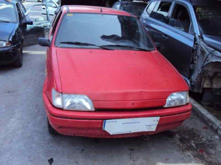 Vehiculo en el desguace: FORD FIESTA BERLINA Ghia