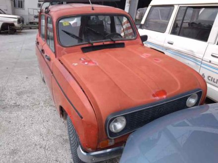 Vehiculo en el desguace: RENAULT 4 BERLINA/FAMILIAR/FURGONETA F6 Familiar (R 2370)