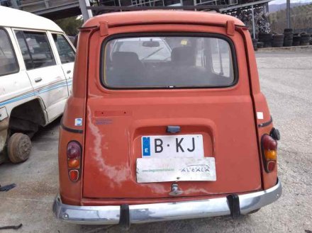 Vehiculo en el desguace: RENAULT 4 BERLINA/FAMILIAR/FURGONETA F6 Familiar (R 2370)