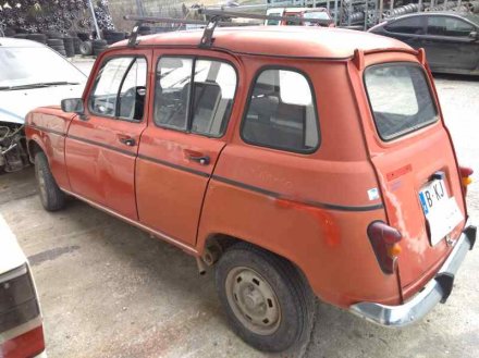 Vehiculo en el desguace: RENAULT 4 BERLINA/FAMILIAR/FURGONETA F6 Familiar (R 2370)