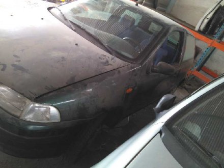 Vehiculo en el desguace: FIAT PUNTO BERLINA (176) 60 SX