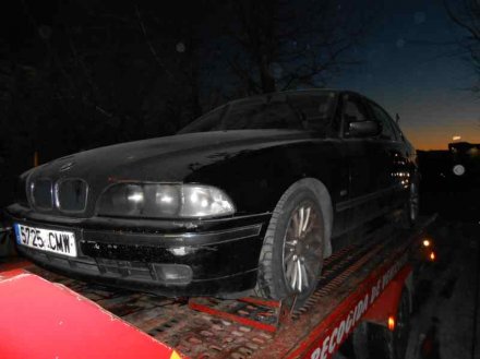 Vehiculo en el desguace: BMW SERIE 5 BERLINA (E39) 530d