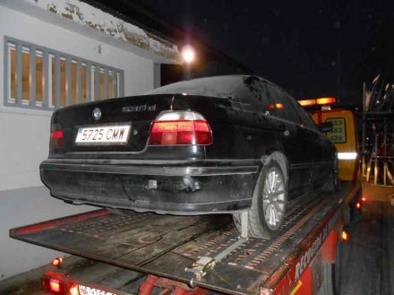 Vehiculo en el desguace: BMW SERIE 5 BERLINA (E39) 530d