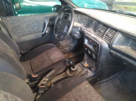 Vehiculo en el desguace: OPEL VECTRA B BERLINA CD