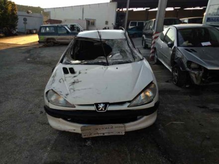 Vehiculo en el desguace: PEUGEOT 206 BERLINA XR