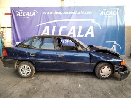 Vehiculo en el desguace: OPEL ASTRA F BERLINA 1.4 CAT (L48)