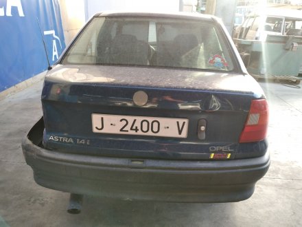 Vehiculo en el desguace: OPEL ASTRA F BERLINA 1.4 CAT (L48)