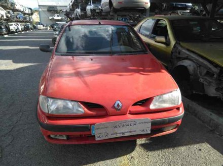 Vehiculo en el desguace: RENAULT MEGANE I CLASSIC (LA0) 1.9 dT RN