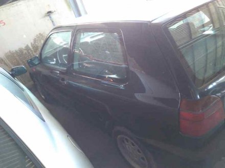 Vehiculo en el desguace: VOLKSWAGEN GOLF III BERLINA (1H1) CL