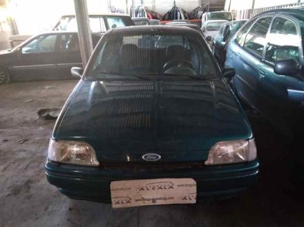 Vehiculo en el desguace: FORD FIESTA BERLINA Ghia