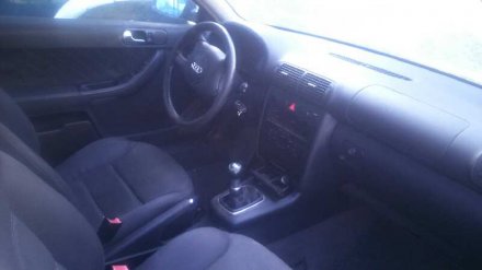 Vehiculo en el desguace: AUDI A3 (8L) 1.9 TDI Ambiente