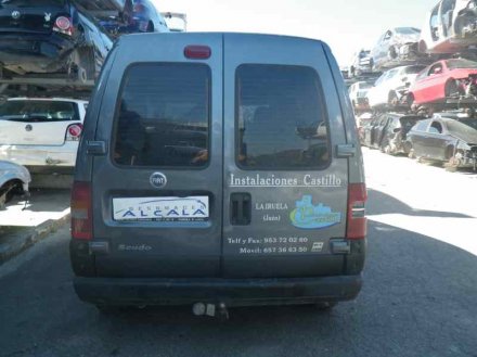 Vehiculo en el desguace: FIAT SCUDO (222) 2.0 16V JTD ELX Kombi (7 Sitze)