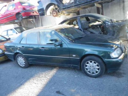 Vehiculo en el desguace: MERCEDES-BENZ CLASE C (W202) BERLINA 250 TD (202.128)