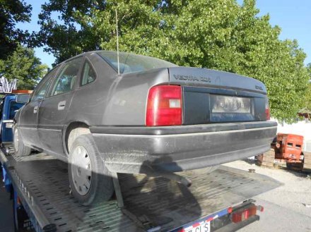 Vehiculo en el desguace: OPEL VECTRA A CD