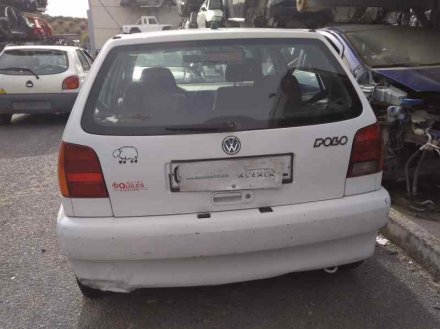 Vehiculo en el desguace: VOLKSWAGEN POLO BERLINA (6N1) Básico