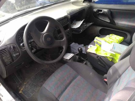 Vehiculo en el desguace: VOLKSWAGEN POLO BERLINA (6N1) Básico
