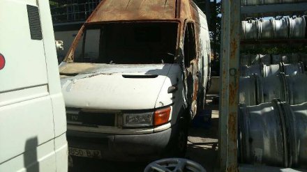 Vehiculo en el desguace: IVECO DAILY CAJA ABIERTA 2.8 Cng