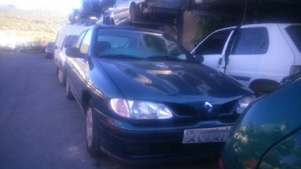 Vehiculo en el desguace: RENAULT MEGANE I CLASSIC (LA0) 1.6e Alize