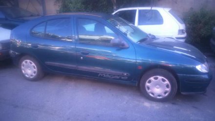 Vehiculo en el desguace: RENAULT MEGANE I CLASSIC (LA0) 1.6e Alize