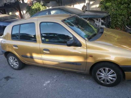 Vehiculo en el desguace: RENAULT CLIO II FASE I (B/CBO) 1.4 Alize