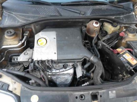 Vehiculo en el desguace: RENAULT CLIO II FASE I (B/CBO) 1.4 Alize