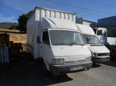 Vehiculo en el desguace: NISSAN TRADE 100 Caja cerrada, techo elevado