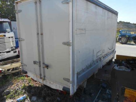 Vehiculo en el desguace: NISSAN TRADE 100 Caja cerrada, techo elevado