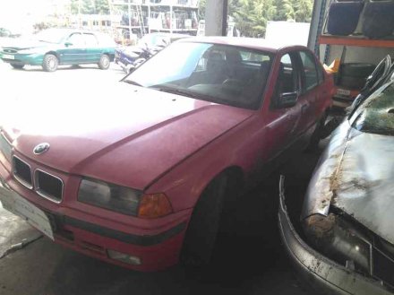 Vehiculo en el desguace: BMW SERIE 3 BERLINA (E36) 318i