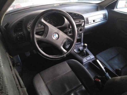 Vehiculo en el desguace: BMW SERIE 3 BERLINA (E36) 318i