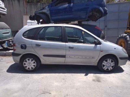 Vehiculo en el desguace: RENAULT SCENIC (JA..) 1.9 DCI Authentique