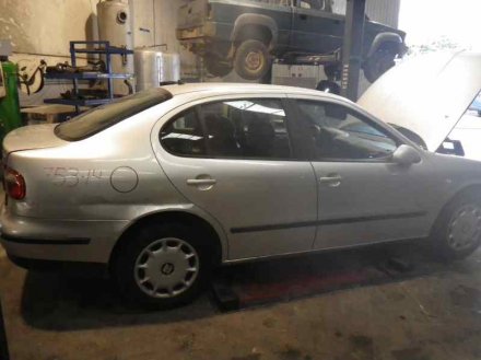 Vehiculo en el desguace: SEAT TOLEDO (1M2) Stella