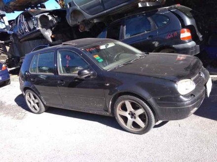 Vehiculo en el desguace: VOLKSWAGEN GOLF IV BERLINA (1J1) Highline