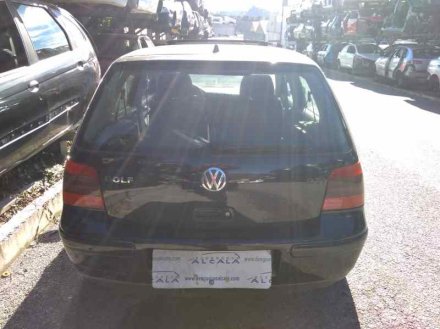 Vehiculo en el desguace: VOLKSWAGEN GOLF IV BERLINA (1J1) Highline