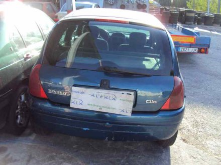 Vehiculo en el desguace: RENAULT CLIO II FASE I (B/CBO) 1.9 D