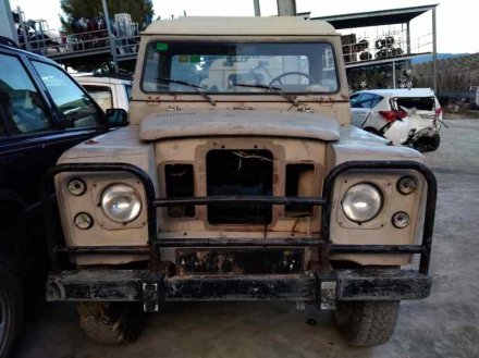 Vehiculo en el desguace: LAND ROVER SANTANA 109